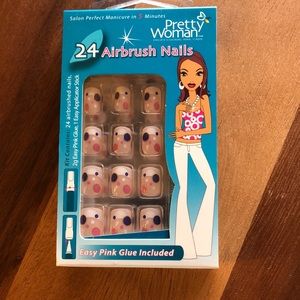Pretty Woman Airbrush Nails Kit (CPD675)